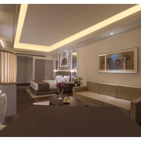 Singhania Sarovar Portico Rāipur Exteriör bild