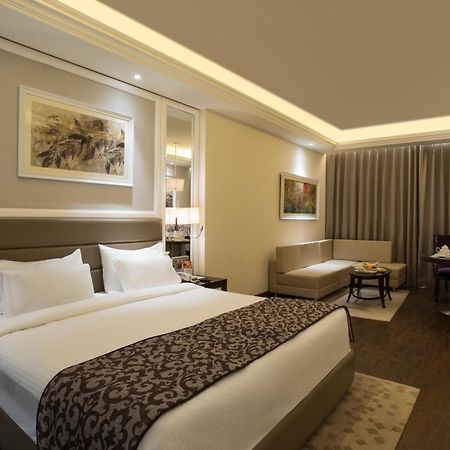 Singhania Sarovar Portico Rāipur Exteriör bild