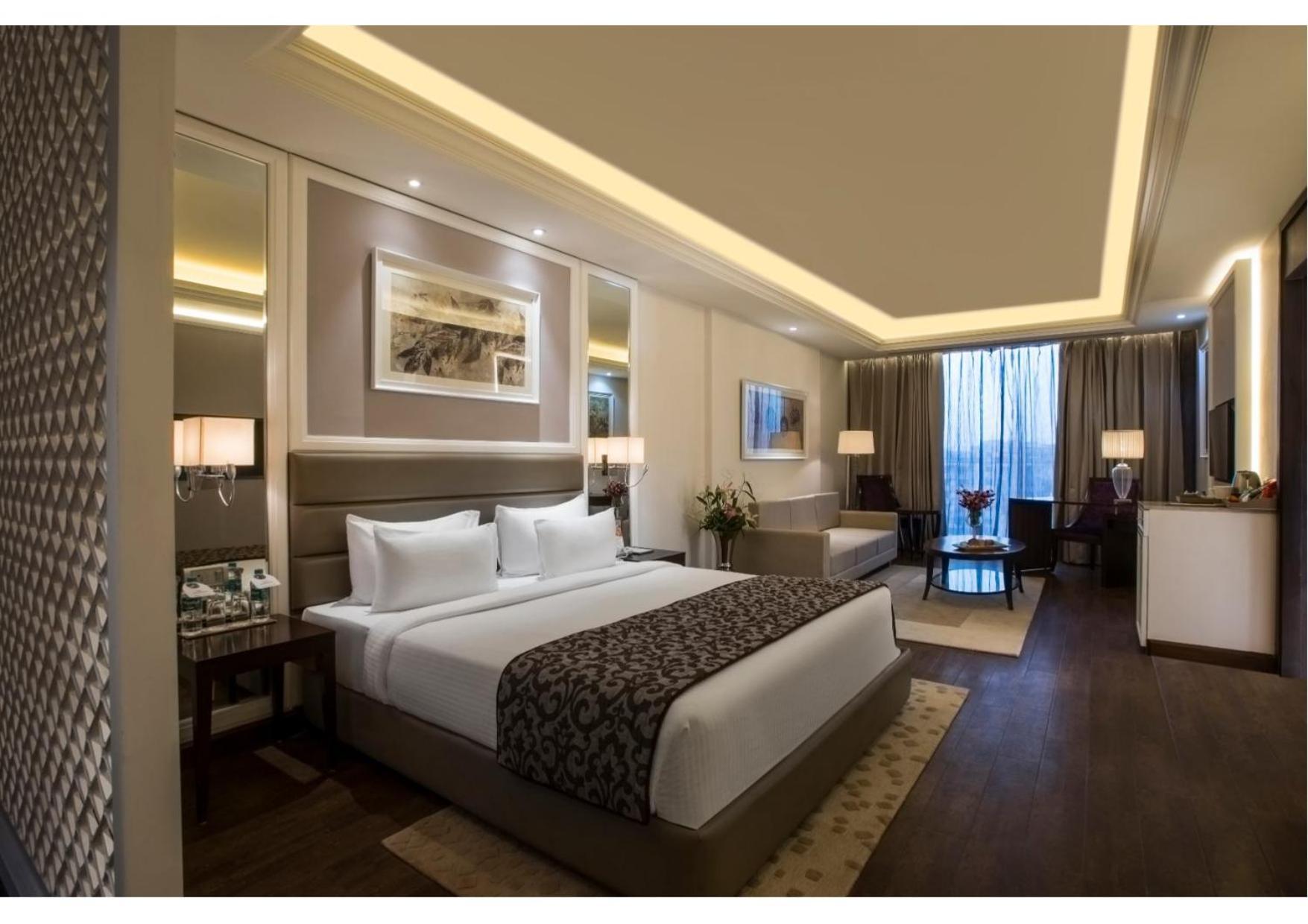 Singhania Sarovar Portico Rāipur Exteriör bild